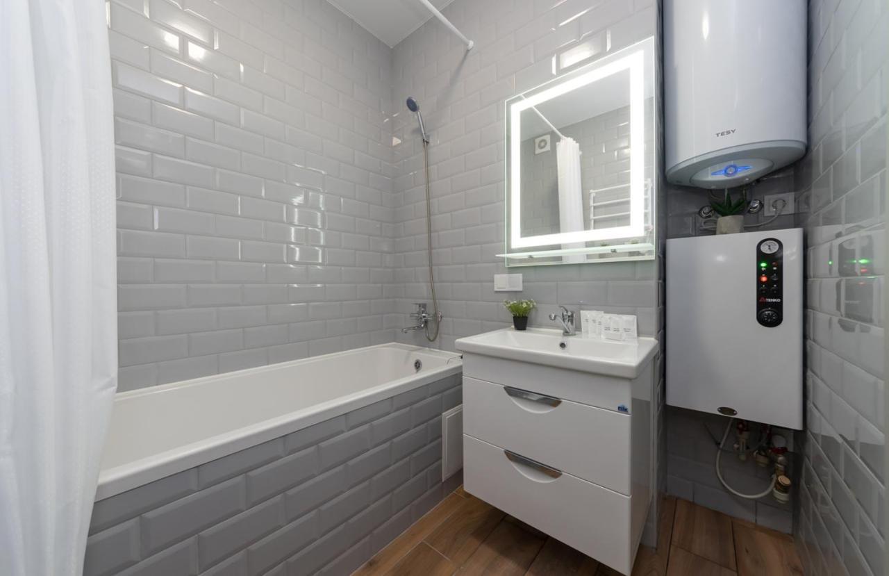 Flatrent Olympic Park, Метро Бориспільська Поруч! Kiev Buitenkant foto